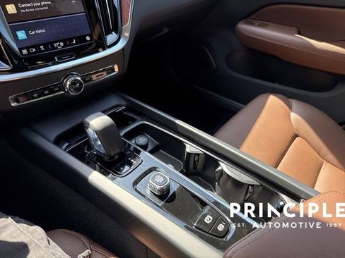 Certified 2025 Volvo V60 B5 Cross Country Plus image 18