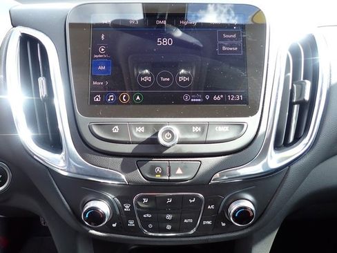 Used 2022 Chevrolet Equinox LT image 25