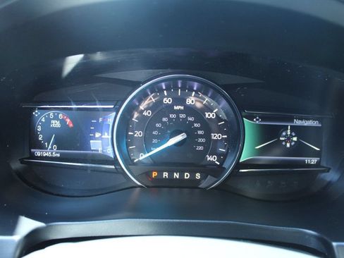 Used 2018 Ford Explorer XLT w/ Equipment Group 202A FWD image 20