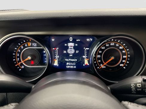 Used 2021 Jeep Wrangler Unlimited Sport AWD/4WD image 32
