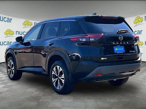 Used 2023 Nissan Rogue SV image 4