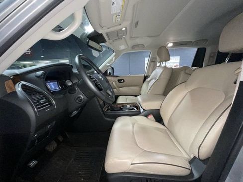 Used 2022 Nissan Armada SL w/ Captain's Chairs Package AWD/4WD image 40