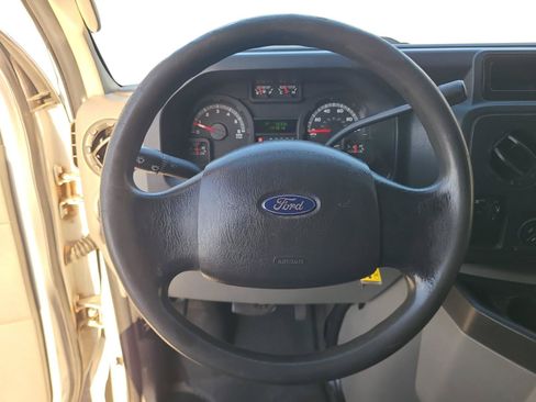 Used 2010 Ford E-250 and Econoline 250 RWD image 12