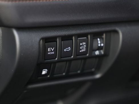 Used 2025 Subaru Forester Touring AWD/4WD image 18
