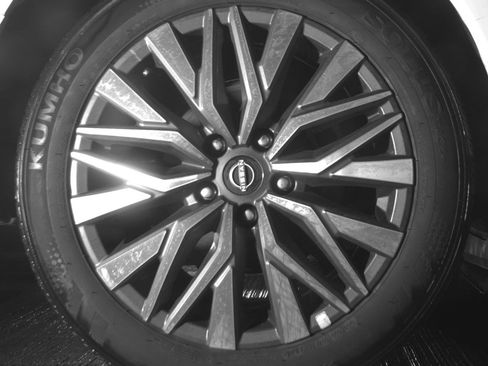 Used 2025 Nissan Altima 2.5 SV FWD image 15