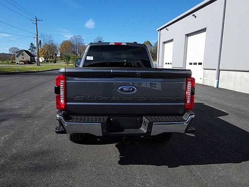 New 2026 Ford F250 Lariat w/ FX4 Off-Road Package image 7