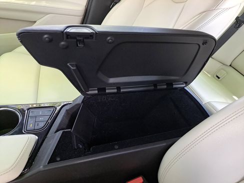 Certified 2023 Cadillac CT4 Luxury w/ Sun And Sound Package image 30