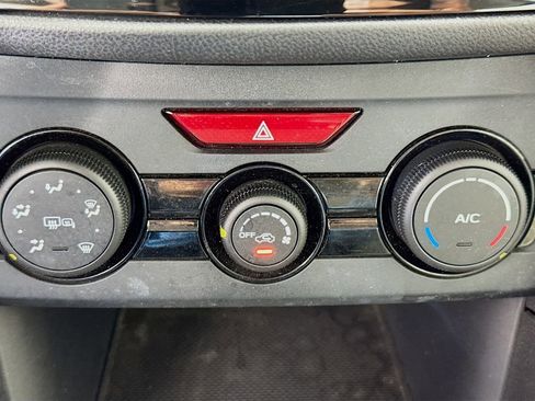 Used 2017 Subaru Impreza 2.0i Premium image 19