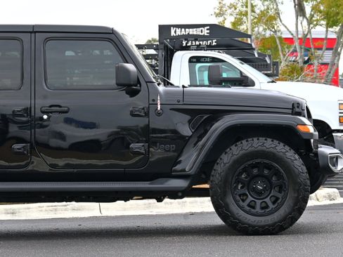 Used 2021 Jeep Gladiator Sport image 6