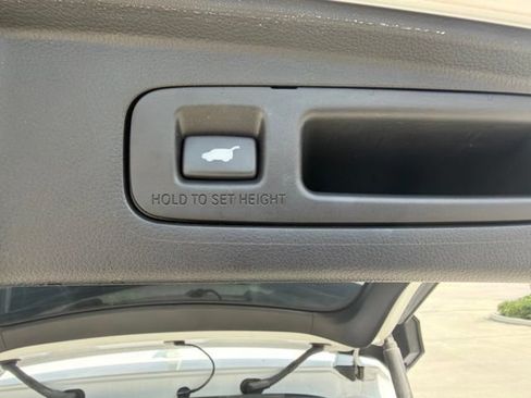 Used 2024 Honda CR-V EX-L image 24