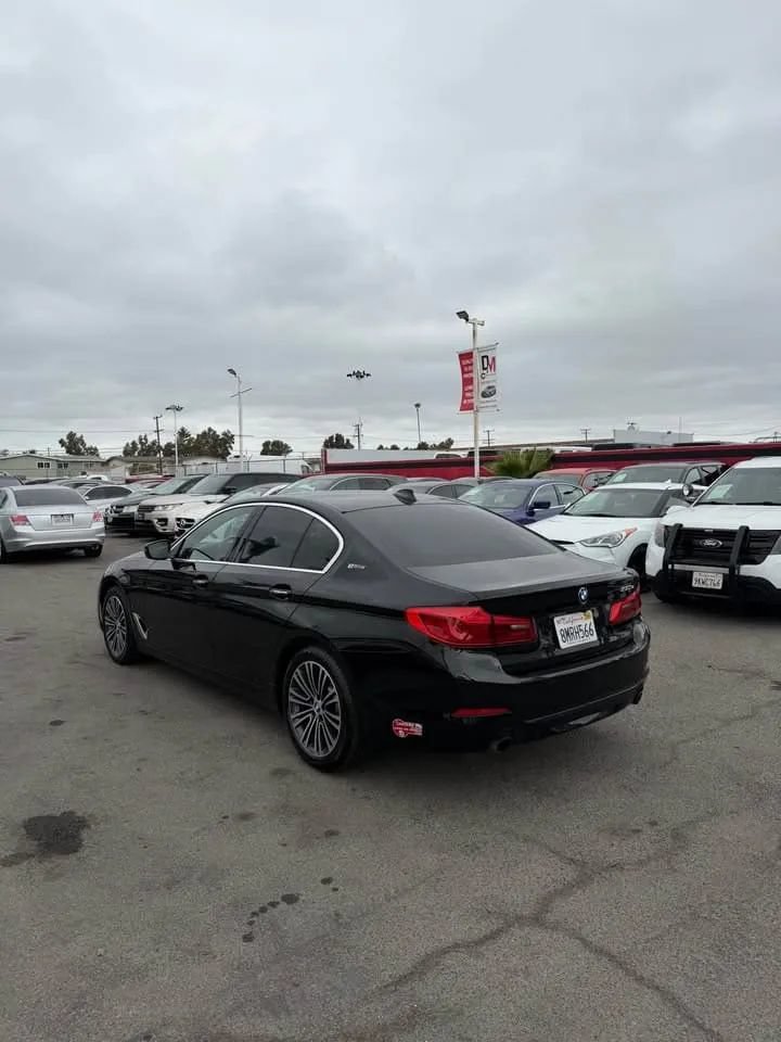 Used 2018 BMW 530e RWD image 4