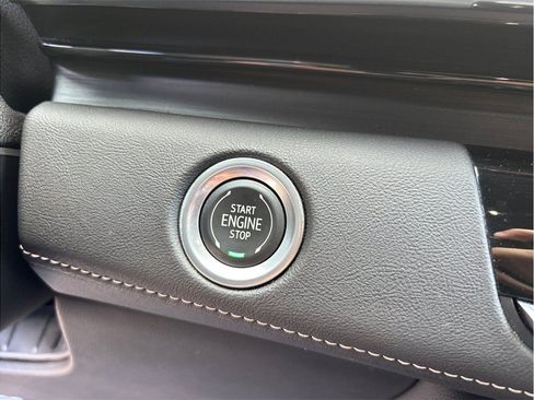 Used 2022 Cadillac Escalade Luxury RWD image 31