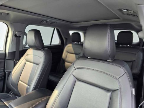 Used 2022 Ford Explorer XLT w/ Equipment Group 202A image 17