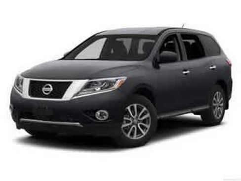 Used 2014 Nissan Pathfinder SV image 1