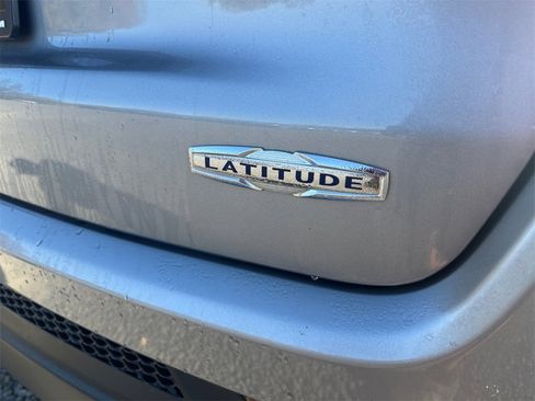 Certified 2024 Jeep Compass Latitude image 16
