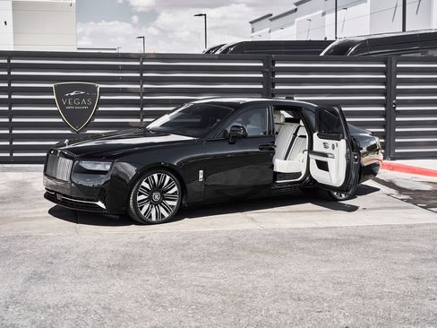Used 2026 Rolls-Royce Ghost AWD/4WD image 5