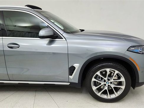 Used 2026 BMW X5 sDrive40i image 7