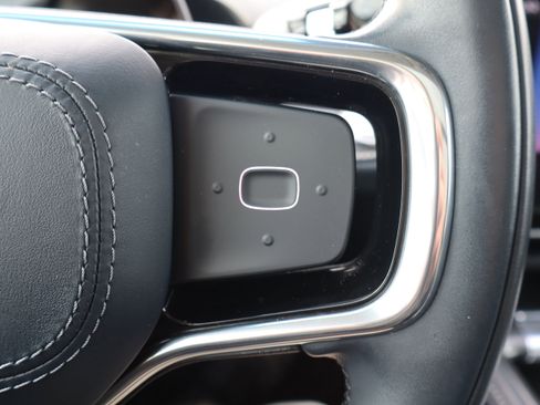 Used 2024 Lincoln Nautilus Reserve w/ Equipment Group 202A image 16