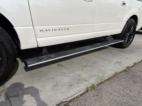 Used 2016 Lincoln Navigator L Select AWD/4WD image 27