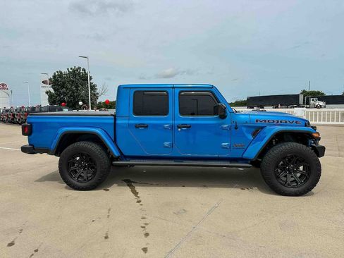 Used 2021 Jeep Gladiator Mojave AWD/4WD image 2