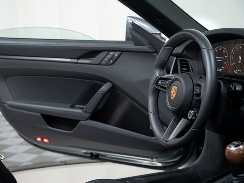 Certified 2026 Porsche 911 Carrera T RWD image 20