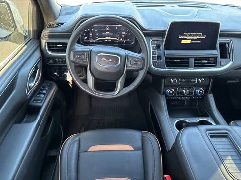 Used 2024 GMC Yukon AT4 w/ Technology Package AWD/4WD image 18