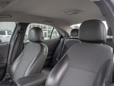 Used 2015 Chevrolet Malibu LT image 22
