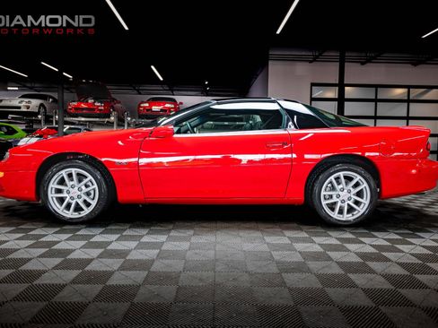 Used 2002 Chevrolet Camaro Z28 w/ SS Performance/Appearance Pkg image 9