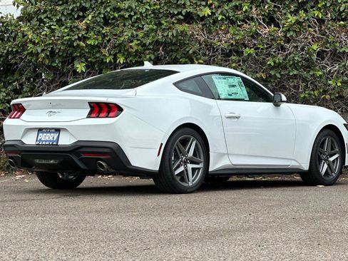 New 2025 Ford Mustang Coupe image 4