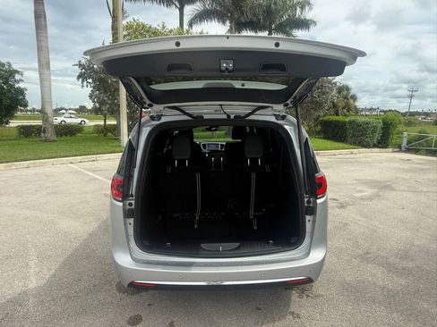 New 2026 Chrysler Pacifica Select image 35
