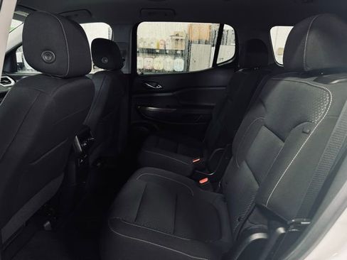 Used 2023 GMC Acadia SLE w/ Driver Convenience Package image 19
