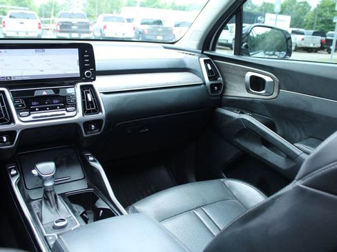 Used 2021 Kia Sorento EX w/ EX AWD X-Line Package image 16