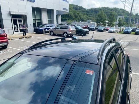 Used 2023 Subaru Crosstrek 2.0i AWD/4WD image 6