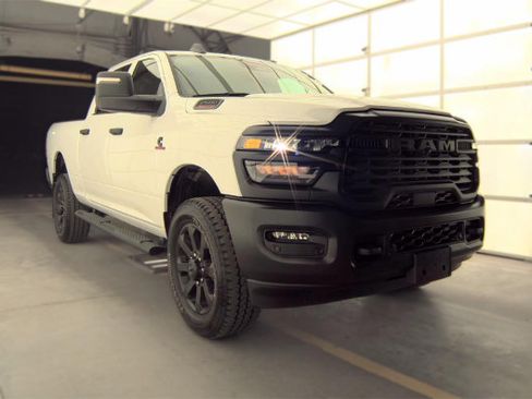 Used 2026 RAM 2500 Tradesman AWD/4WD image 4