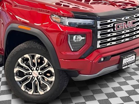 Used 2025 GMC Canyon Denali AWD/4WD image 29