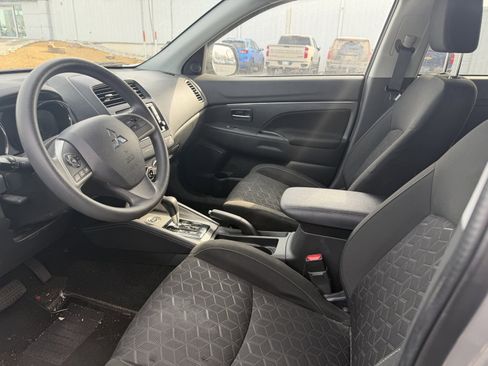 Used 2022 Mitsubishi Outlander Sport ES image 5