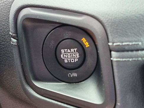 Used 2024 Jeep Wrangler Unlimited Rubicon AWD/4WD image 27