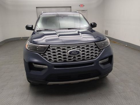 Used 2021 Ford Explorer Platinum w/ Equipment Group 601A AWD/4WD image 14