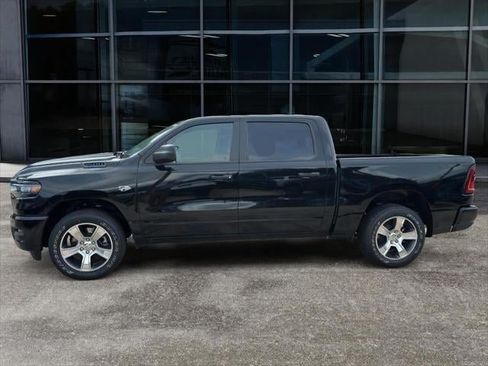 New 2026 RAM 1500 Express RWD image 25