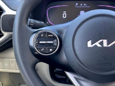 Used 2024 Kia Soul LX w/ Option Group 015 FWD image 22