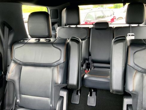 Used 2025 Ford Expedition Tremor AWD/4WD image 12