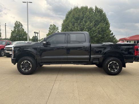 Used 2024 Ford F250 Lariat w/ Tremor Off-Road Package image 8