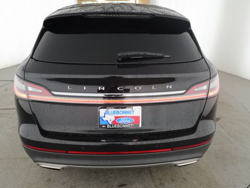 Used 2019 Lincoln Nautilus Reserve FWD image 4