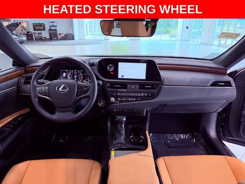 Used 2025 Lexus ES 350 w/ Premium Package FWD image 13