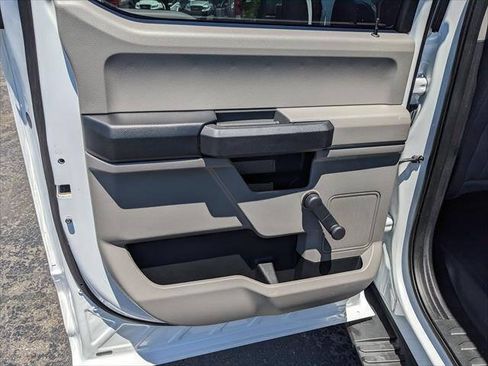 Used 2018 Ford F150 XL w/ Trailer Tow Package w/101A AWD/4WD image 13