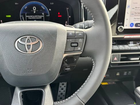New 2026 Toyota Camry SE image 16