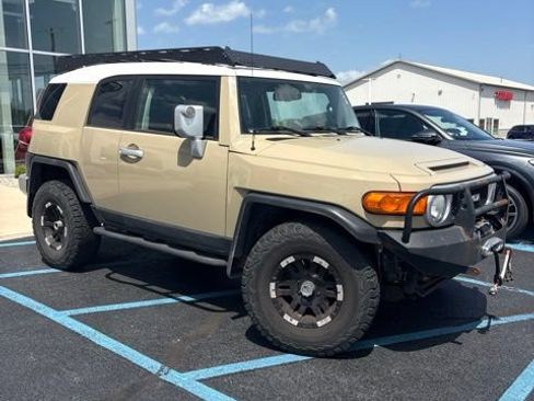 Used 2012 Toyota FJ Cruiser 4WD w/ Upgrade Pkg image 1