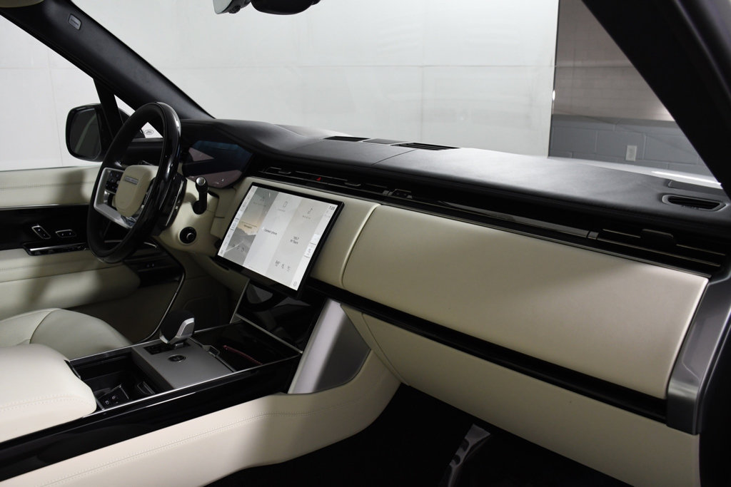New 2026 Land Rover Range Rover SE AWD/4WD image 18