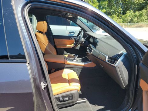 Used 2022 BMW X5 xDrive45e w/ M Sport Package AWD/4WD image 12