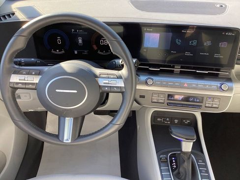 Used 2025 Hyundai Kona SEL FWD image 21